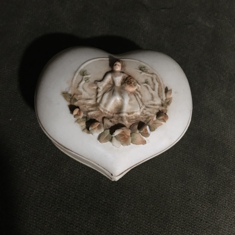 Vintage Lefton jewelry box